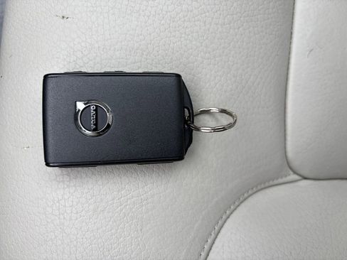 Used 2020 Volvo S60 T5 Momentum w/ Advanced Package image 31