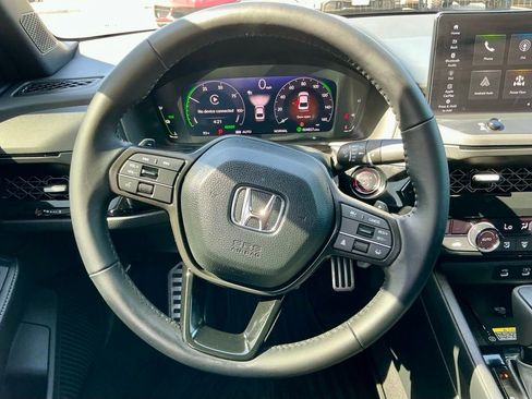 Used 2025 Honda Accord Sport image 35