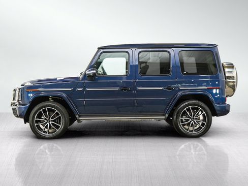 Used 2025 Mercedes-Benz G 550 image 2