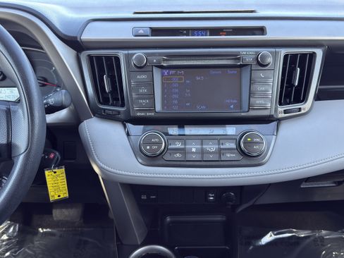 Used 2013 Toyota RAV4 XLE image 23