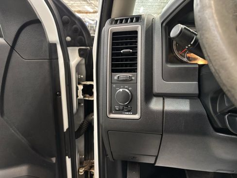 Used 2018 RAM 3500 Tradesman w/ Snow Chief Group image 18