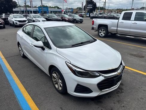 Used 2019 Chevrolet Cruze LT w/ LT Fleet Convenience Package FWD image 2