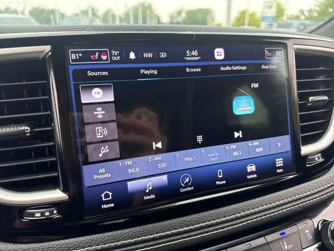 Used 2021 Chrysler Pacifica Touring-L w/ Uconnect Theater Family Group FWD image 33