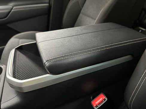 Used 2025 GMC Terrain Elevation image 36