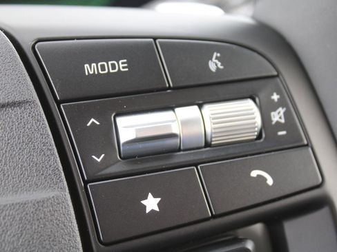 New 2026 Kia Sportage AWD Hybrid image 32