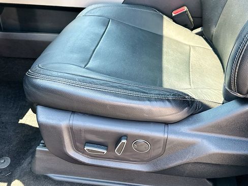 Used 2015 Ford F150 Lariat AWD/4WD image 9