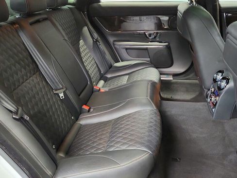 Used 2019 Jaguar XJ AWD image 23