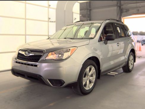 Used 2015 Subaru Forester 2.5i w/ Alloy Wheel Package AWD/4WD image 1
