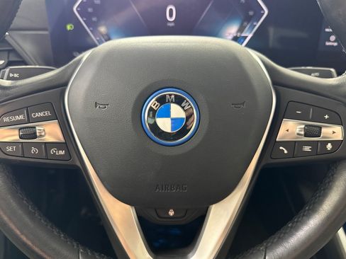 Used 2023 BMW i4 eDrive40 w/ Premium Package RWD image 10