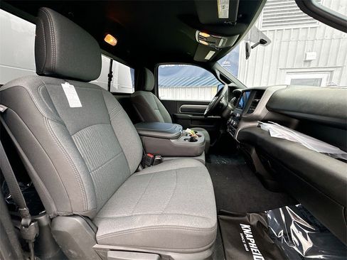 New 2024 RAM 2500 Tradesman w/ Chrome Appearance Group image 17