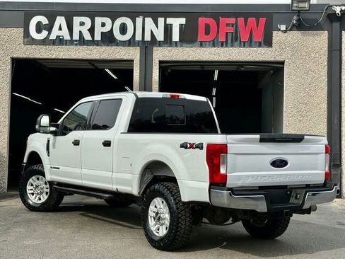 Used 2017 Ford F250 XLT w/ Camper Package AWD/4WD image 9