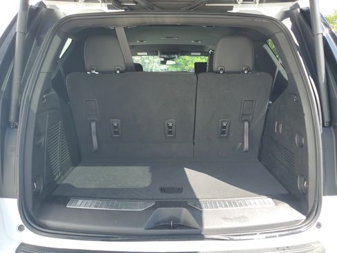 Used 2023 Chevrolet Tahoe RST RWD image 8