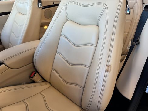 Used 2014 Maserati GranTurismo Convertible image 33