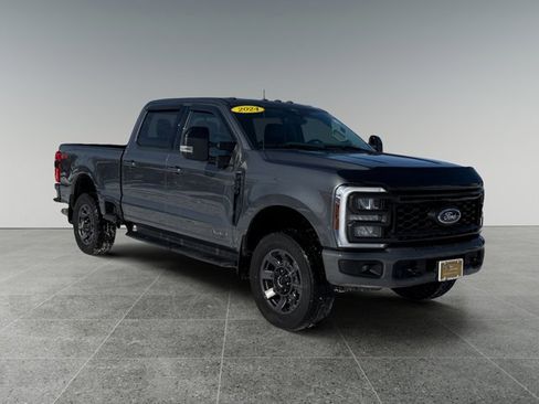 Used 2024 Ford F250 Lariat w/ Sport Appearance Package image 7