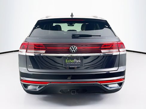 Used 2025 Volkswagen Atlas Cross Sport SE FWD image 7