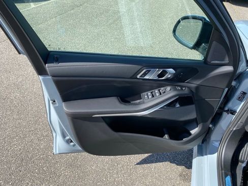 New 2026 BMW X5 xDrive40i w/ M Sport Package image 12