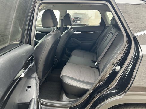 Used 2023 Kia Seltos S image 16