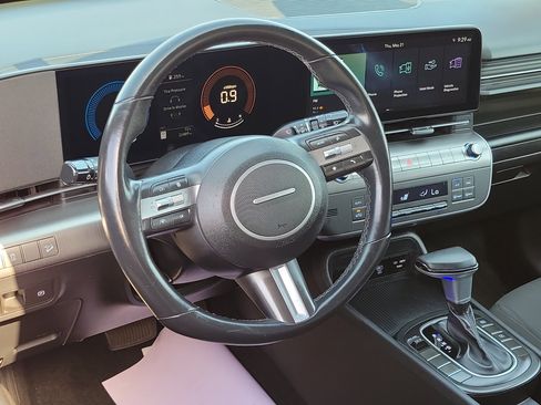 Certified 2024 Hyundai Kona SEL FWD image 9