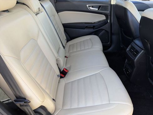 Used 2018 Ford Edge SEL w/ Equipment Group 201A FWD image 10