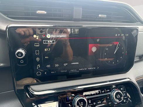 New 2026 GMC Sierra 2500 AT4 w/ AT4 Premium Plus Package AWD/4WD image 13