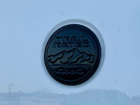 Used 2021 Jeep Wrangler Unlimited Sahara image 25