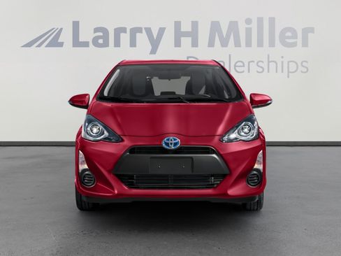 Used 2016 Toyota Prius C Four image 4