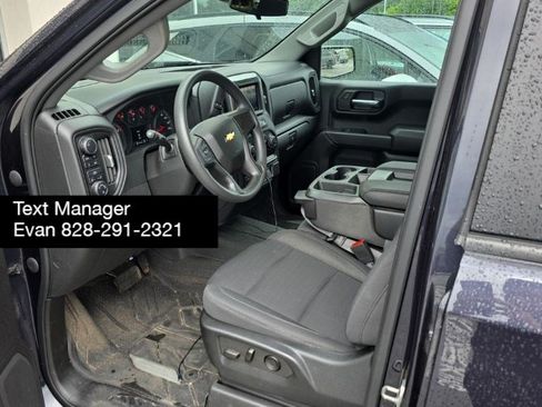 Used 2022 Chevrolet Silverado 1500 Custom AWD/4WD image 3