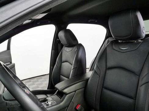 Certified 2025 Cadillac XT4 Premium Luxury FWD image 5