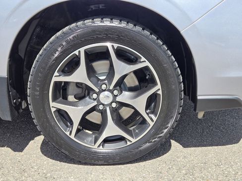 Used 2016 Subaru Forester 2.0XT Premium AWD/4WD image 9