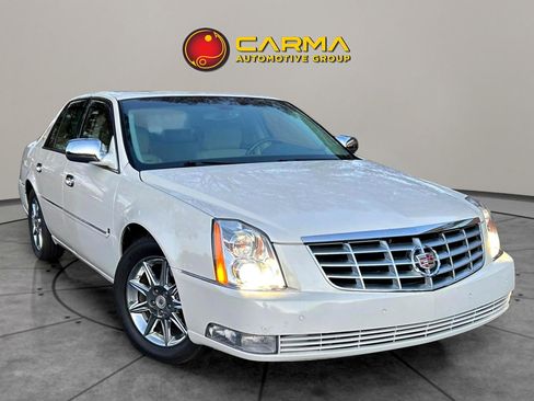 Used 2011 Cadillac DTS Luxury image 22