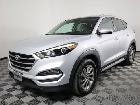 Used 2017 Hyundai Tucson SE AWD/4WD image 5