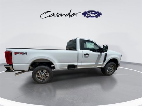 New 2025 Ford F350 XLT w/ FX4 Off-Road Package image 24