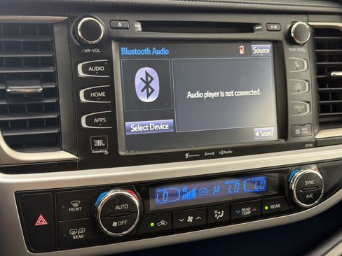 Used 2016 Toyota Highlander Limited AWD/4WD image 18
