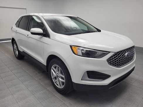 Used 2024 Ford Edge SEL image 13