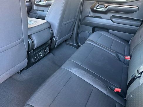 Used 2025 Chevrolet Silverado 1500 LT image 12