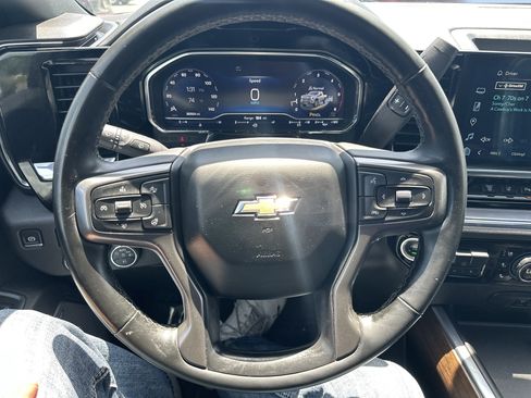 Used 2024 Chevrolet Silverado 2500 High Country w/ High Country Premium Package AWD/4WD image 3
