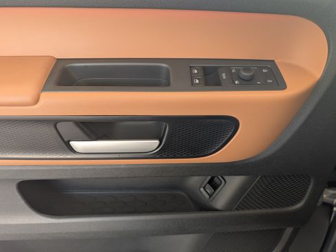 Used 2025 Volkswagen ID. Buzz 1st Edition RWD image 15