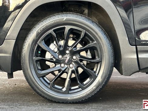 Certified 2024 GMC Terrain SLE w/ Driver Convenience Package image 33