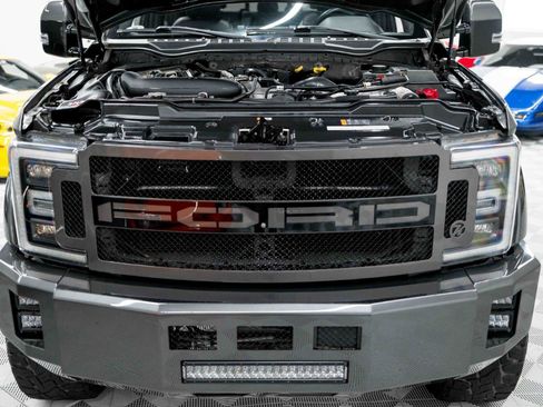 Used 2017 Ford F250 Platinum w/ Platinum Ultimate Package AWD/4WD image 86