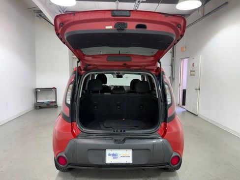 Used 2015 Kia Soul + FWD image 8