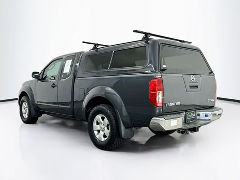 Used 2011 Nissan Frontier SV w/ SV Premium Utility Pkg AWD/4WD image 5