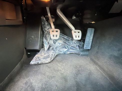 Used 2005 Chevrolet Corvette Coupe w/ Preferred Equipment Group image 20