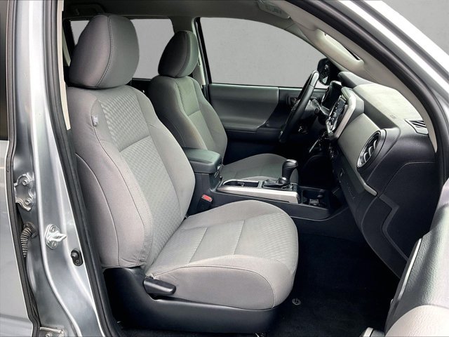 Used 2022 Toyota Tacoma SR5 w/ Technology Package RWD image 9