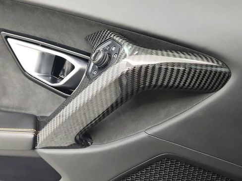 Used 2015 Lamborghini Huracan LP 610-4 AWD/4WD image 37