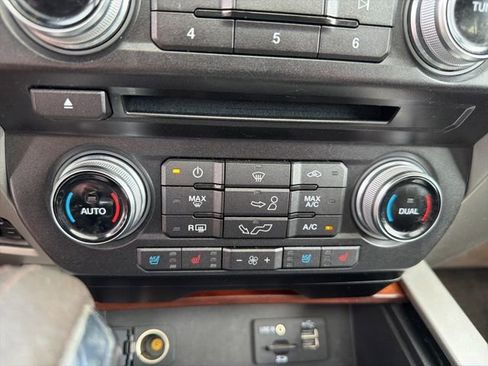 Used 2015 Ford F150 King Ranch w/ Equipment Group 601A Luxury AWD/4WD image 10