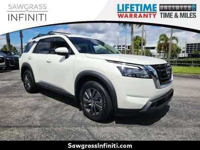 Used 2024 Nissan Pathfinder SV