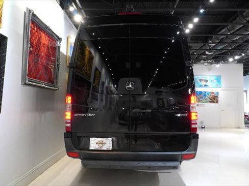Used 2018 Mercedes-Benz Sprinter 2500 image 5