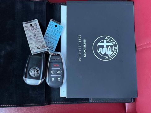 Used 2019 Alfa Romeo Stelvio Sprint w/ Nero Edizione image 7