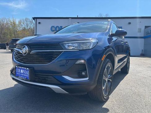 Used 2022 Buick Encore GX Select AWD/4WD image 2