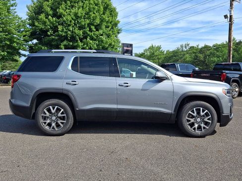 Used 2023 GMC Acadia SLE w/ Driver Convenience Package FWD image 7